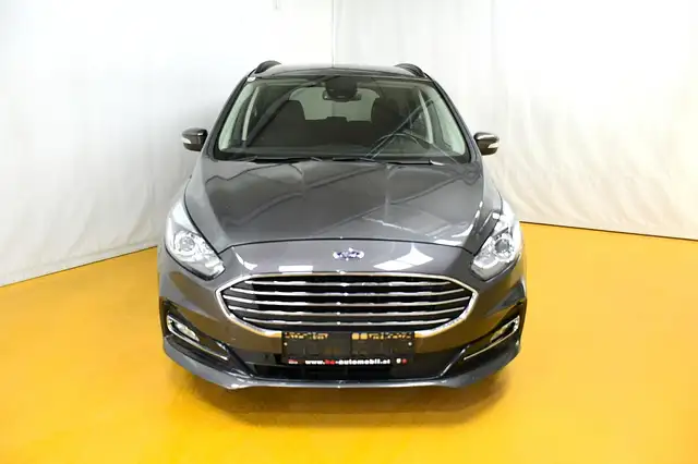 Ford Galaxy view 10