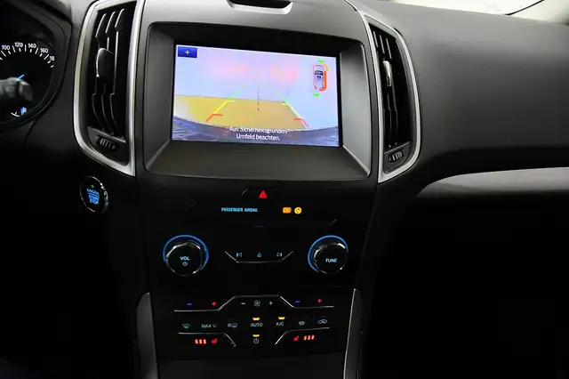 Ford Galaxy view 8