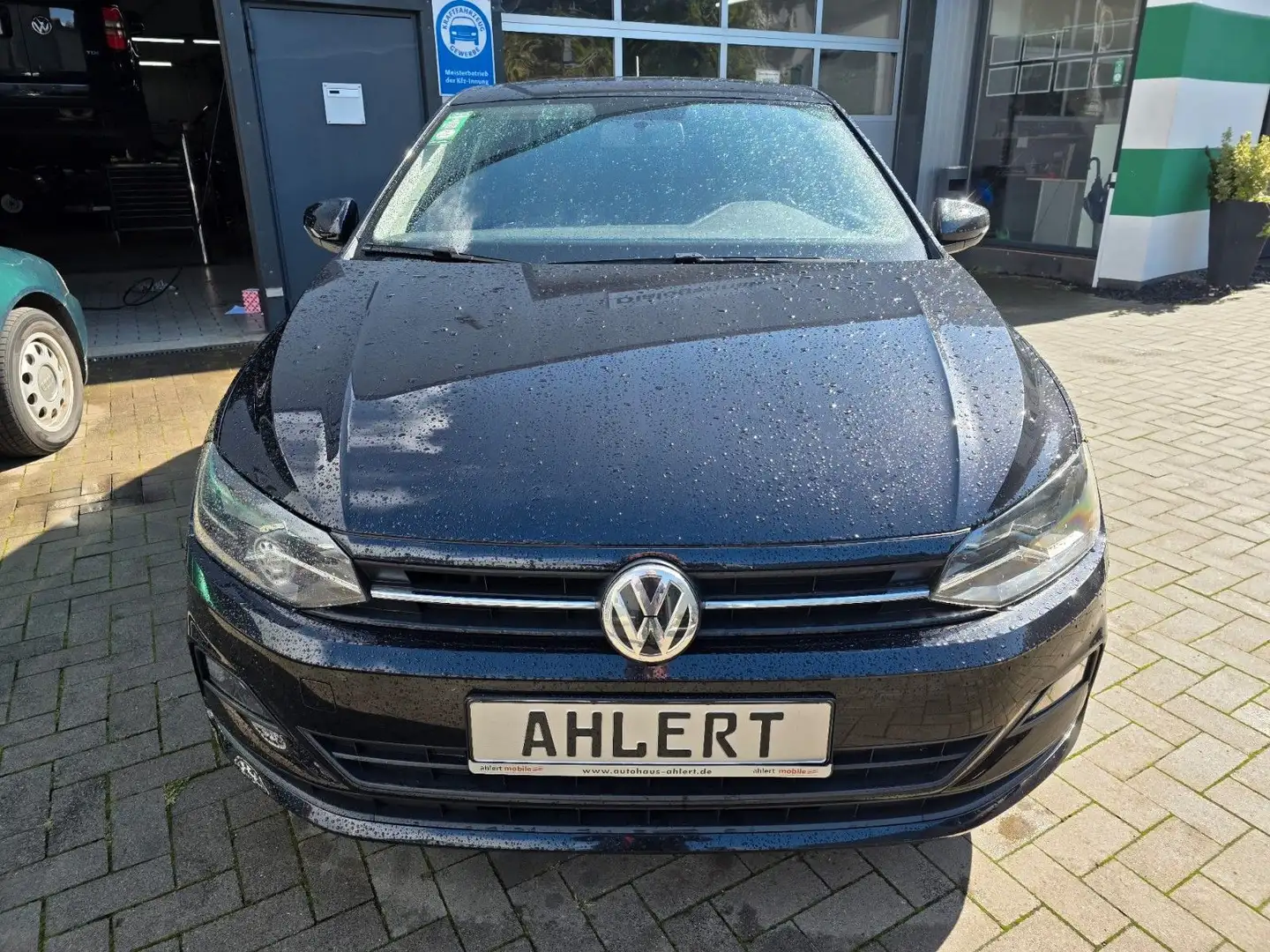 Volkswagen Polo VI Comfortline Zwart - 2