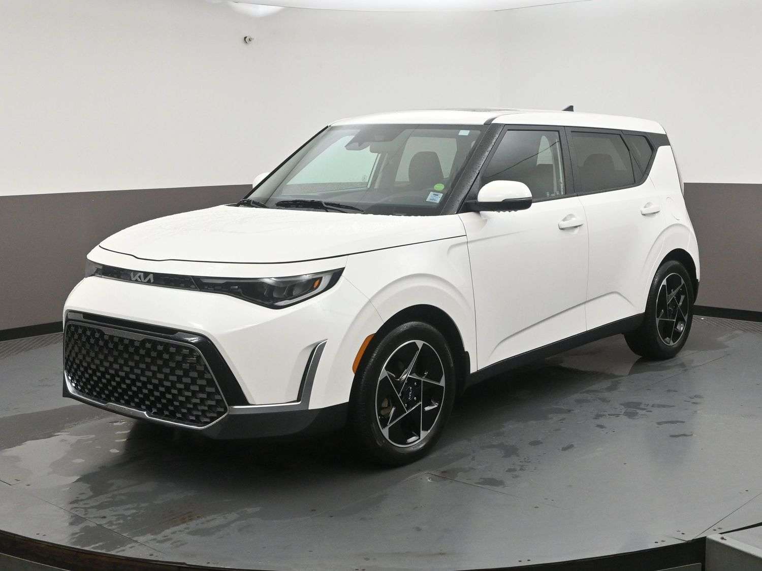 2024 Kia Soul One Owner & Fully Certified ****Only 12K !!! EX+, — снимка 1