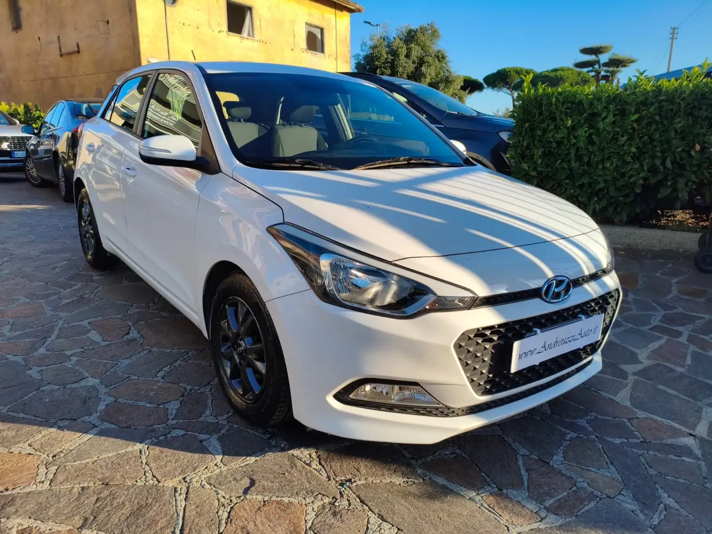 Hyundai i20 2015 5p 1.2 Blackline 84cv Bianco - 1