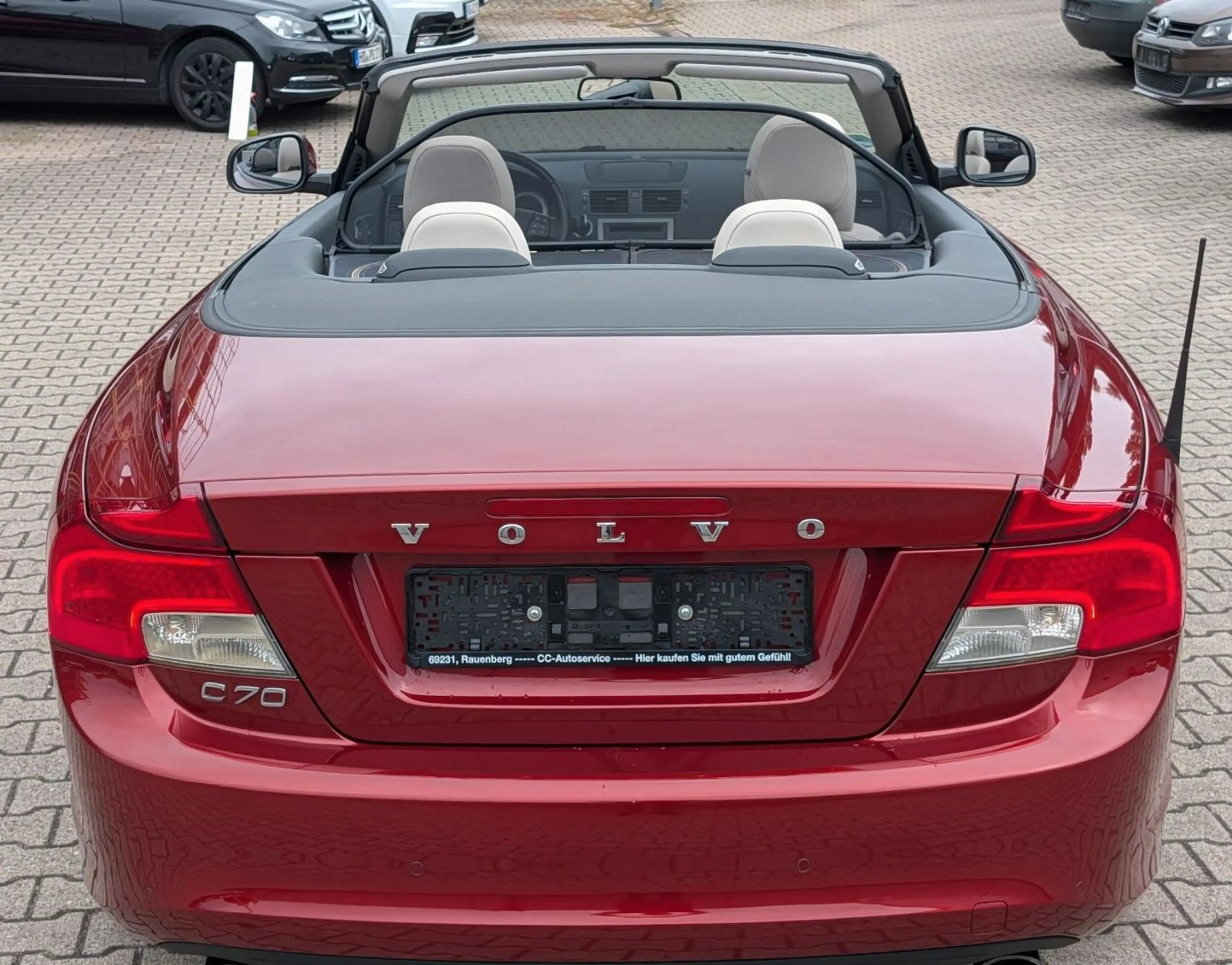Volvo C70 Cabriolet D3 Momentum — photo 12