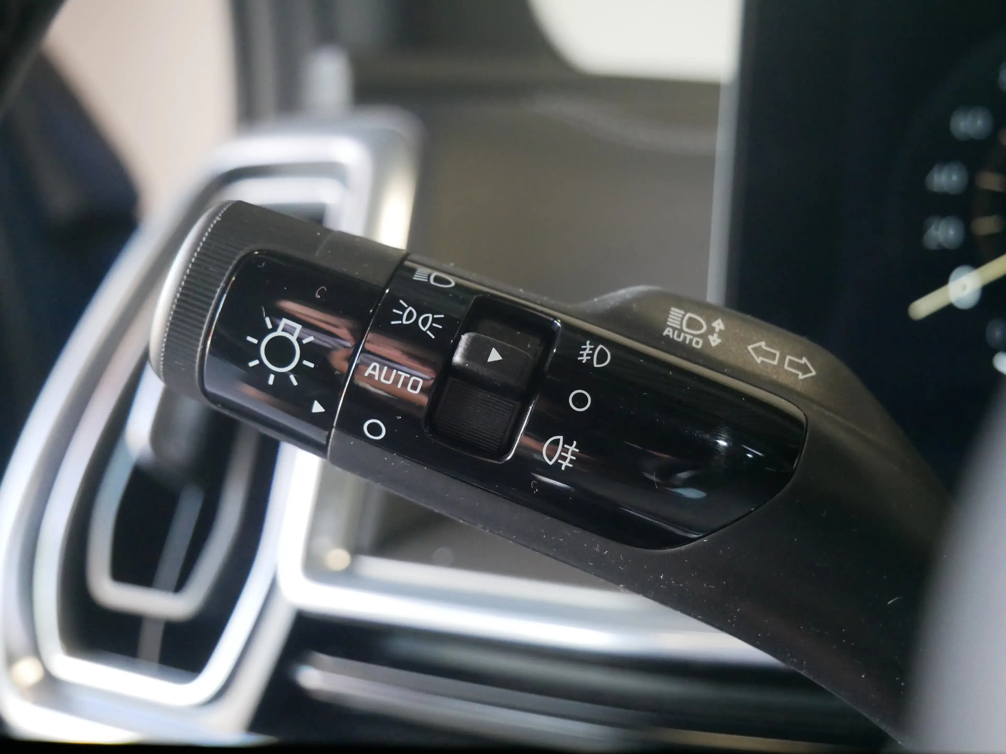 Kia Sorento Platinum 4WD 7 Sitze ACC HUD Navi Bi-LED — photo 14