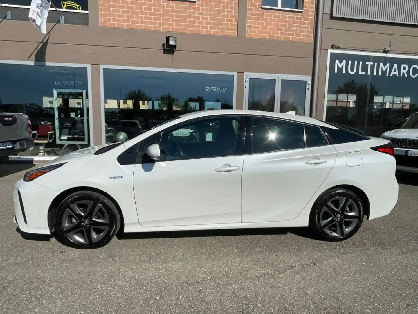 Toyota Prius 1.8 AWD Lounge Blanc - 1