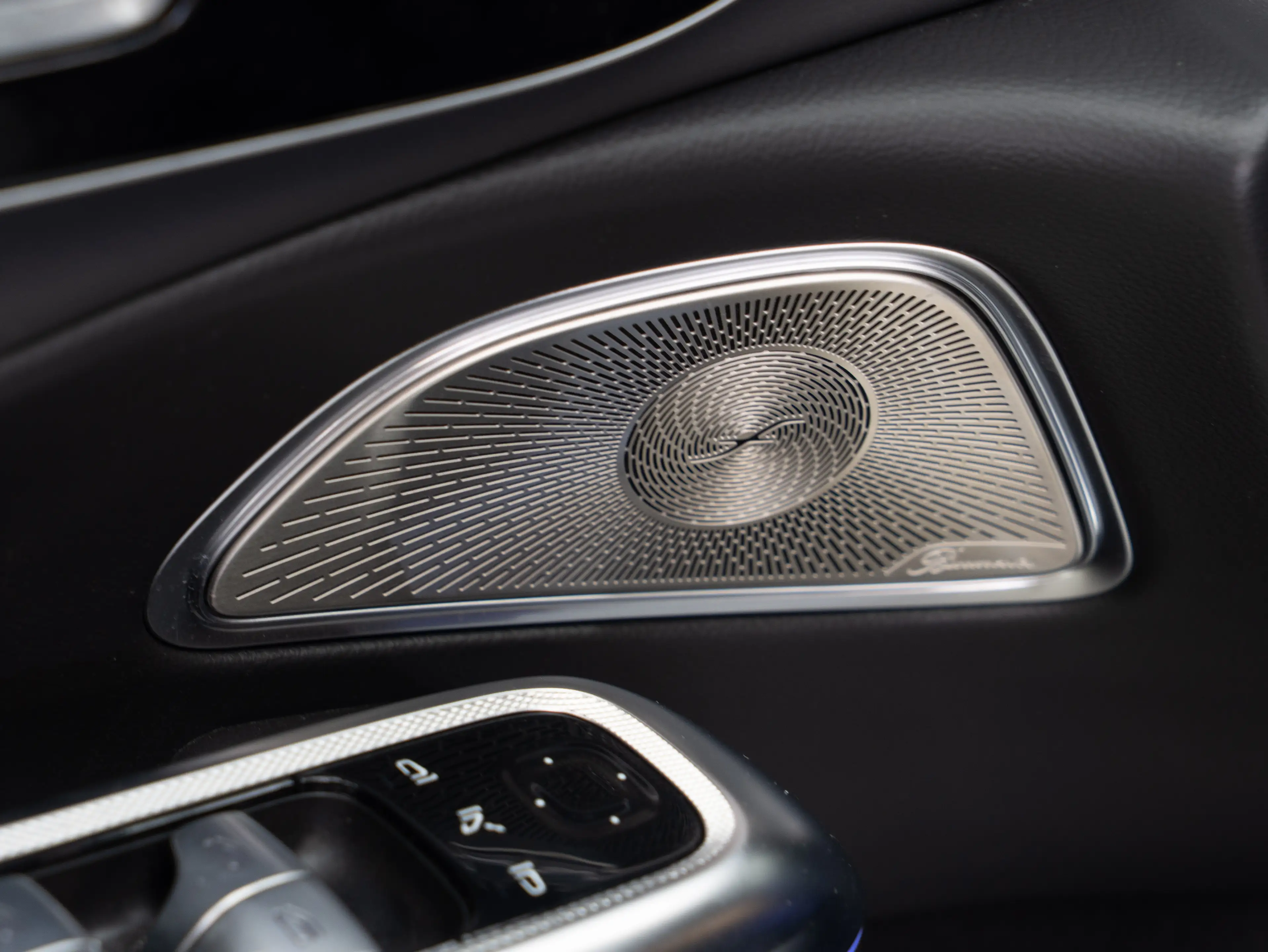 Mercedes-Benz E 53 AMG HYBRID 4M+ Night Carbon SUPERSCREEN Perform.-Sound — photo 9
