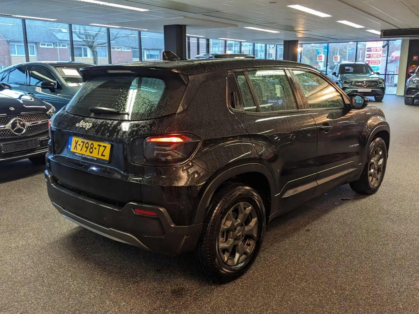 Jeep Avenger Longitude 54 kWh Aut. | Navigatie via App | Climat Noir - 2