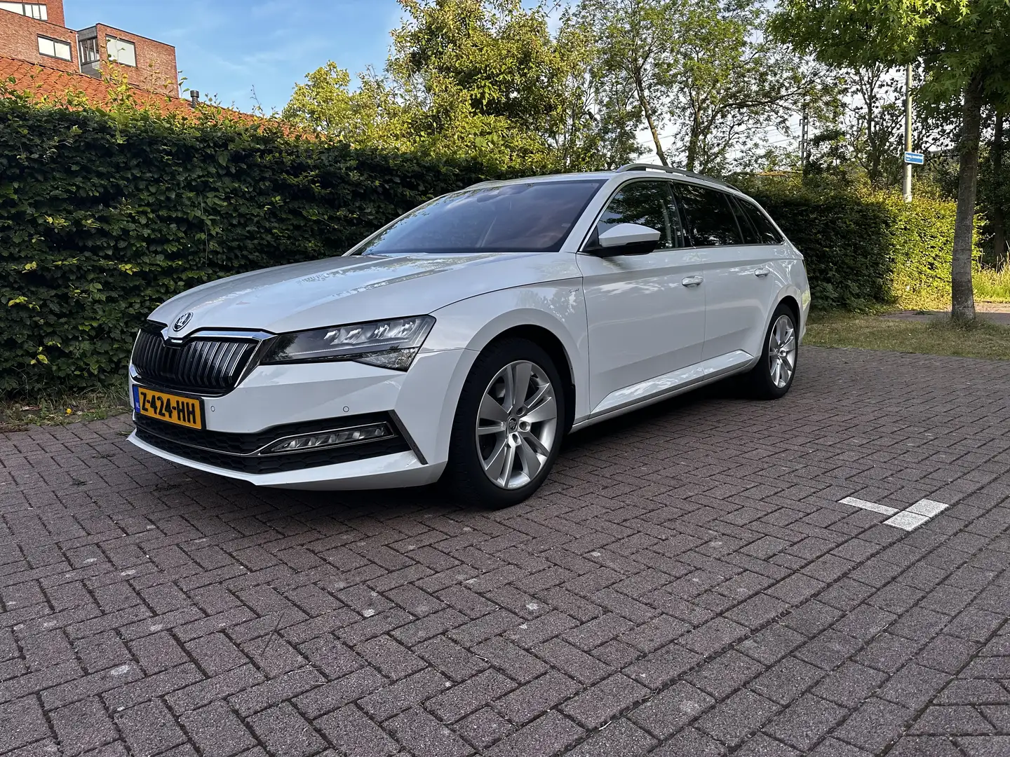 Skoda Superb 1.4 Sportline Bsn | Panoramadak | Stoel&Stuurverw. Wit - 1