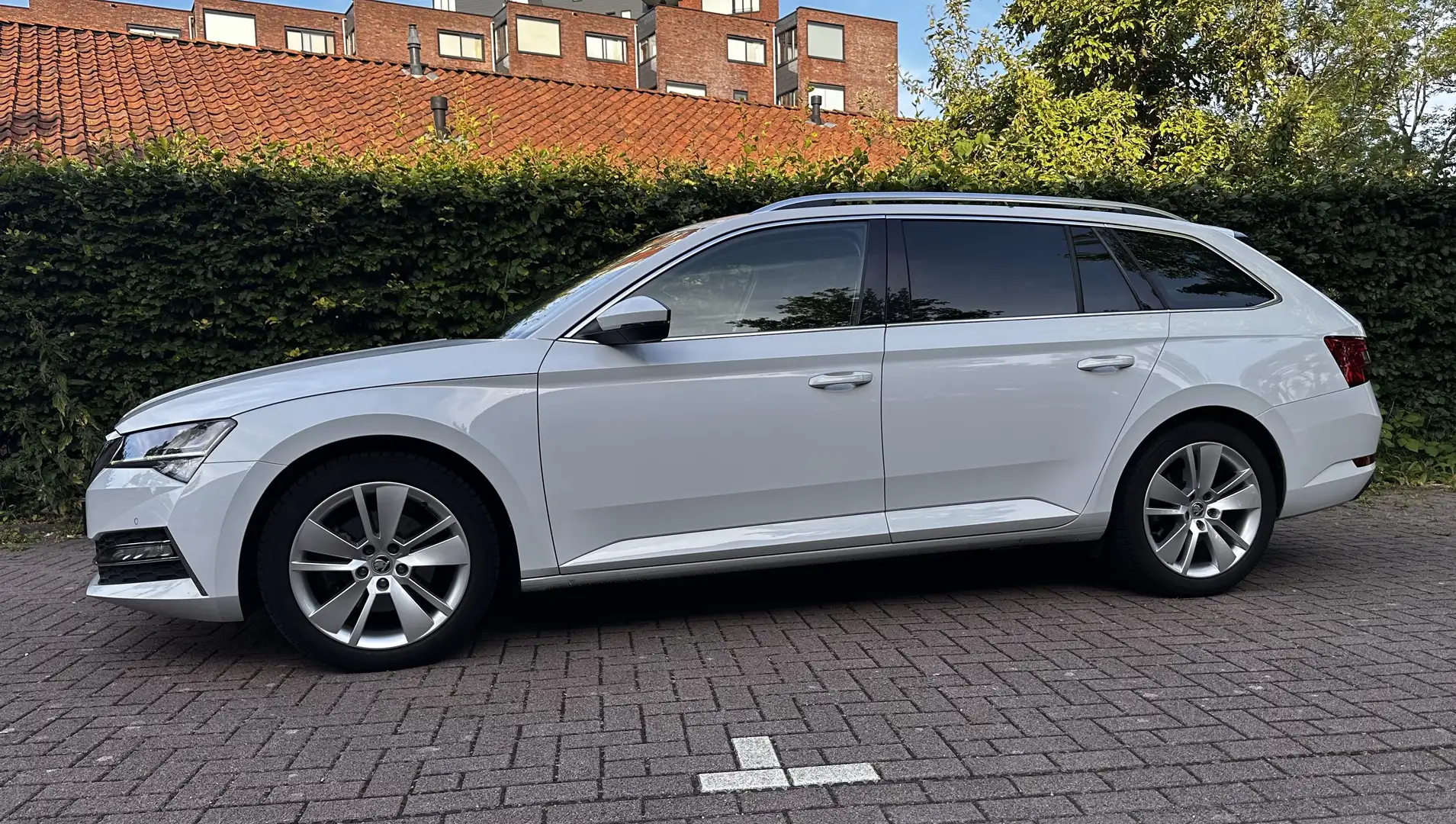 Skoda Superb 1.4 Sportline Bsn | Panoramadak | Stoel&Stuurverw. Wit - 2