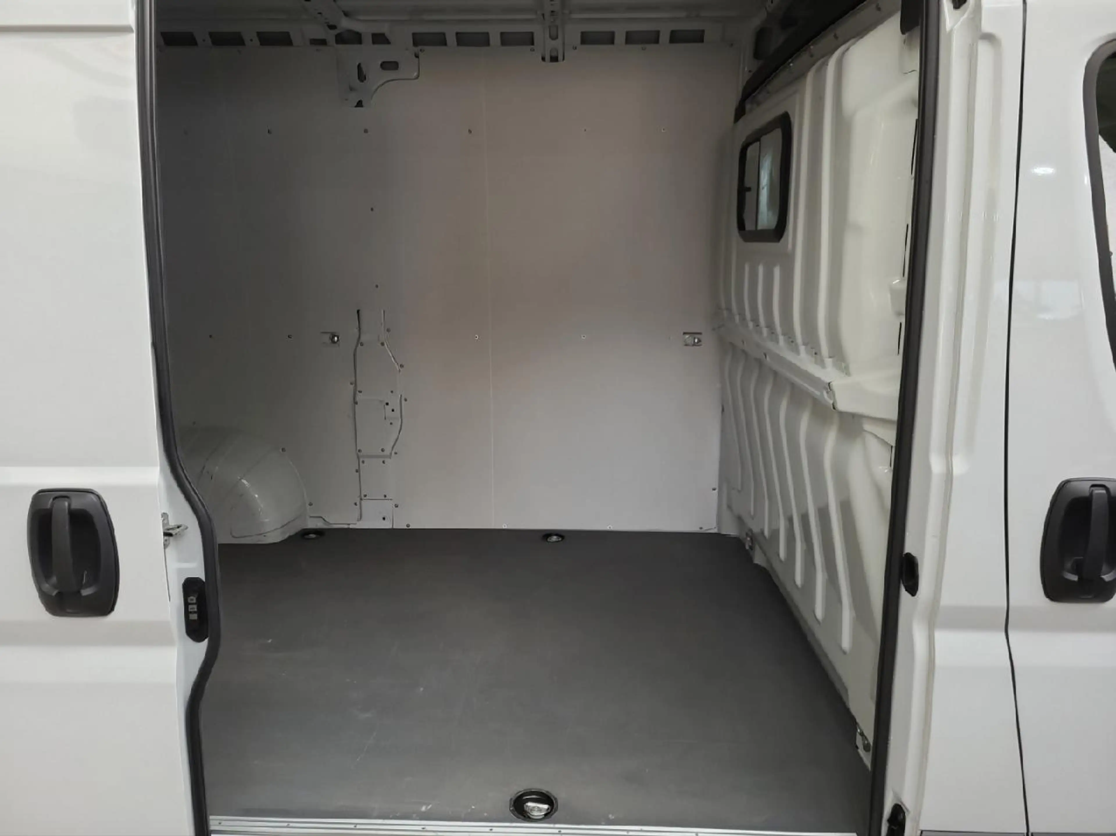 Opel Movano C Kasten L2H2 3,5t Edition 2.2D 6G — photo 13