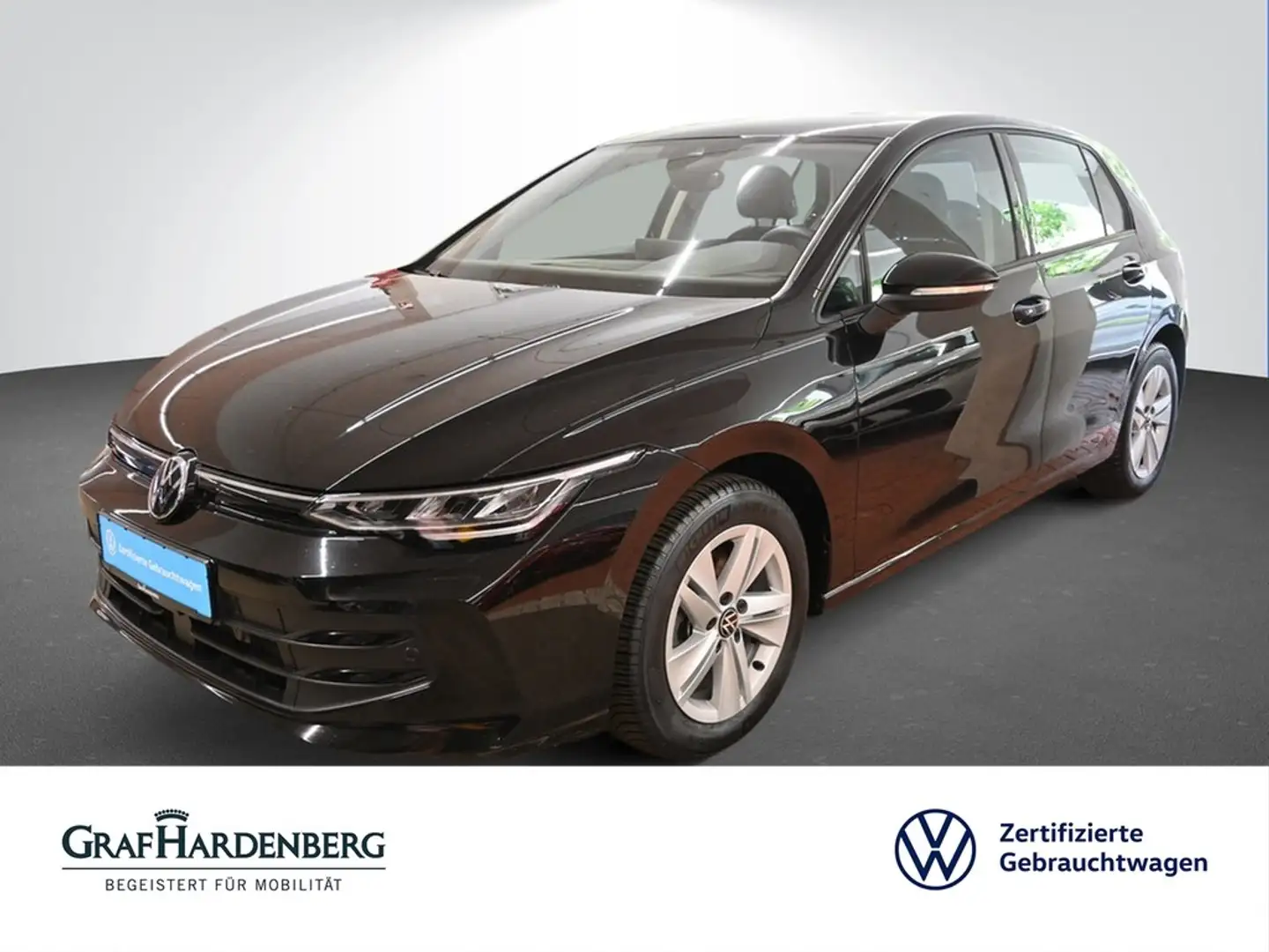 Volkswagen Golf VIII Lim 1.5 TSI Life AHK LED SzHzg PDC Schwarz - 1