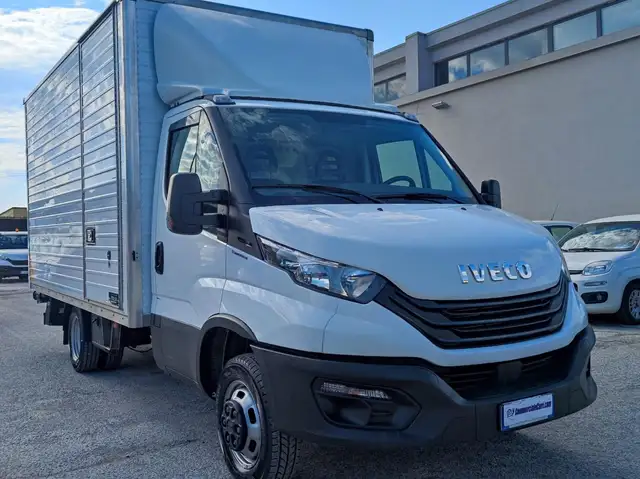 Iveco Daily 35C14 BOX CON SPONDA POSTERIORE 3 POSTI - 2024
