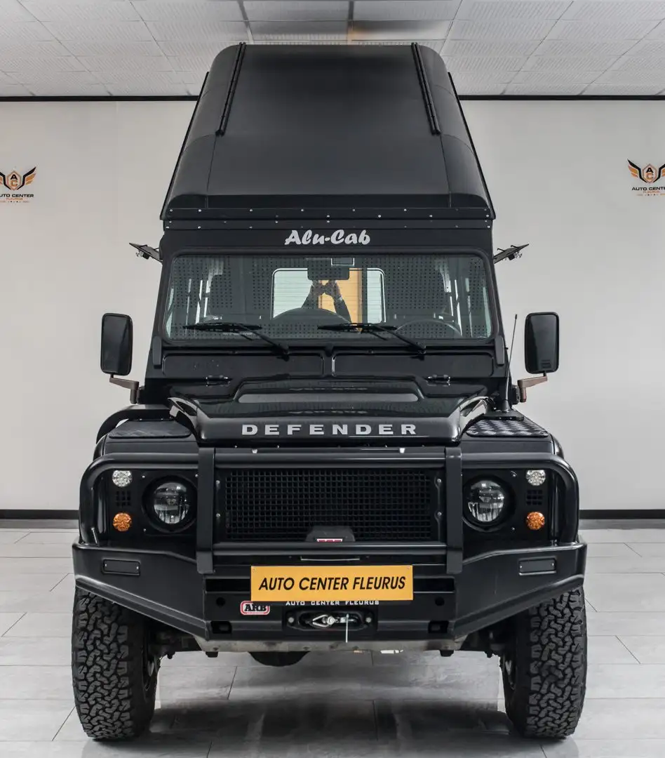 knuffel expeditie Wereldbol Land Rover Defender Bestelwagen in Zwart tweedehands in Fleurus voor €  69.950,-