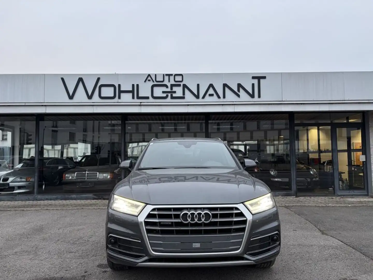 Audi Q5 quattro sport Aut S-line Grau - 1