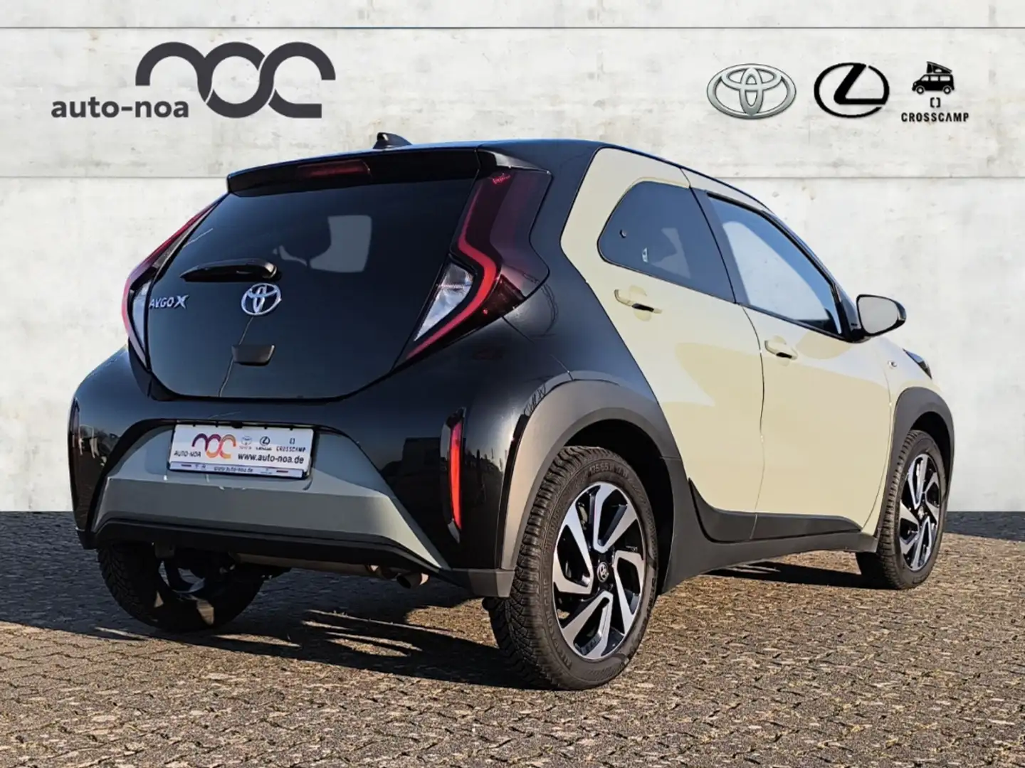 Toyota Aygo X Team D Apple CarPlay Android Auto Musikstreaming D Grün - 2