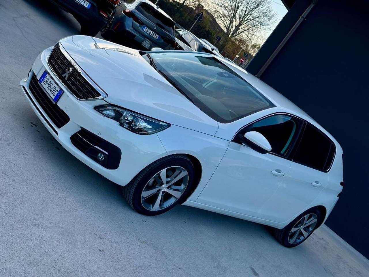 Peugeot 308 1.5 bluehdi Allure s&s 130cv eat8