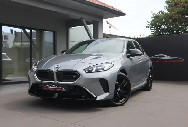 BMW 135 M xDrive Aut /1 eig/Headup/H&k/Leder/360°/3D weergave/Verw -stuur / 4.300 km !!! new