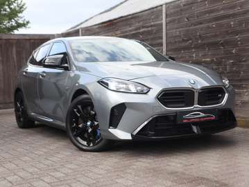M xDrive Aut /1 eig/Headup/H&k/Leder/360°/3D weergave/Verw -stuur / 4.300 km !!! new