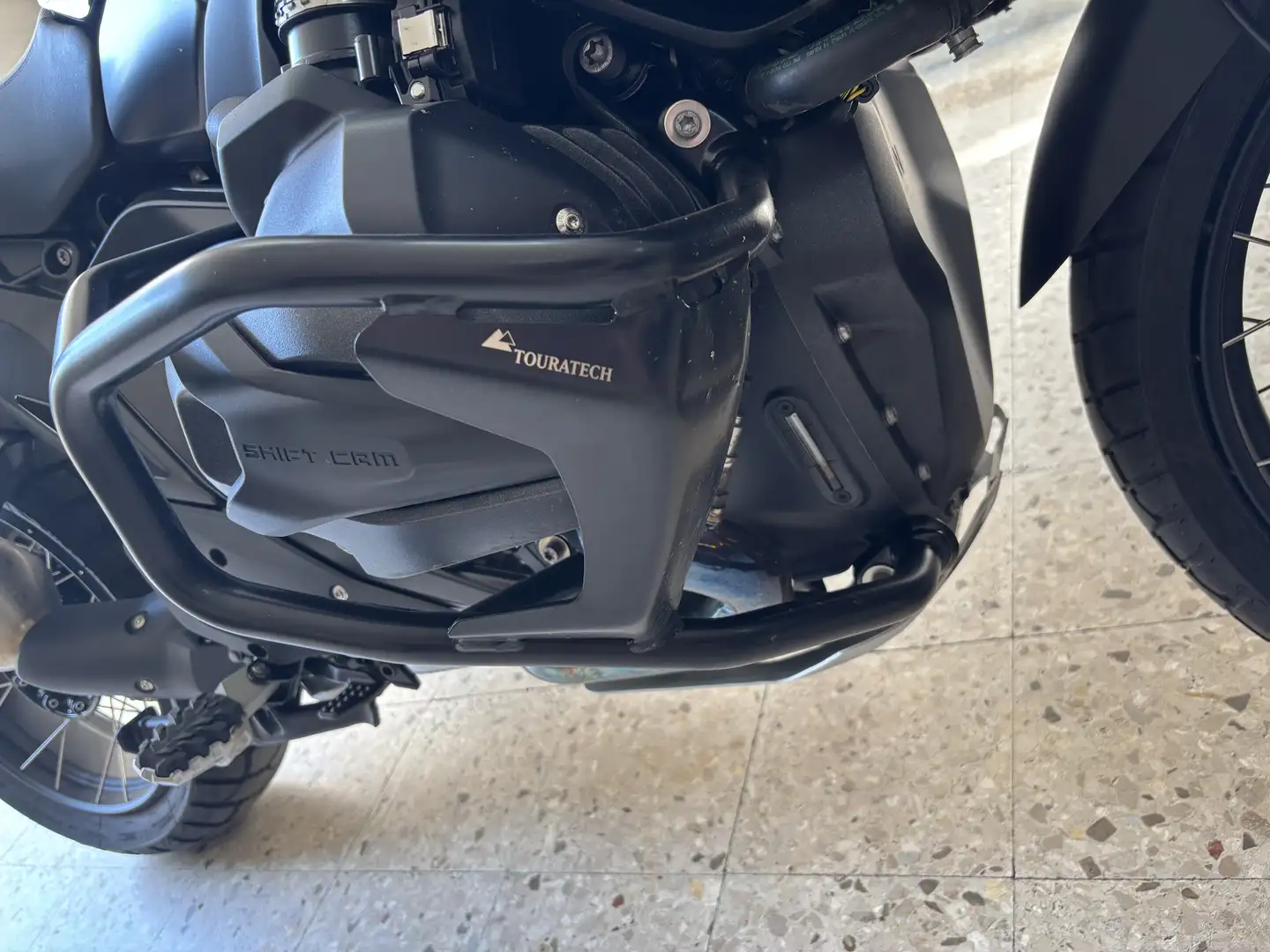 BMW R 1300 GS Triple Black - 2