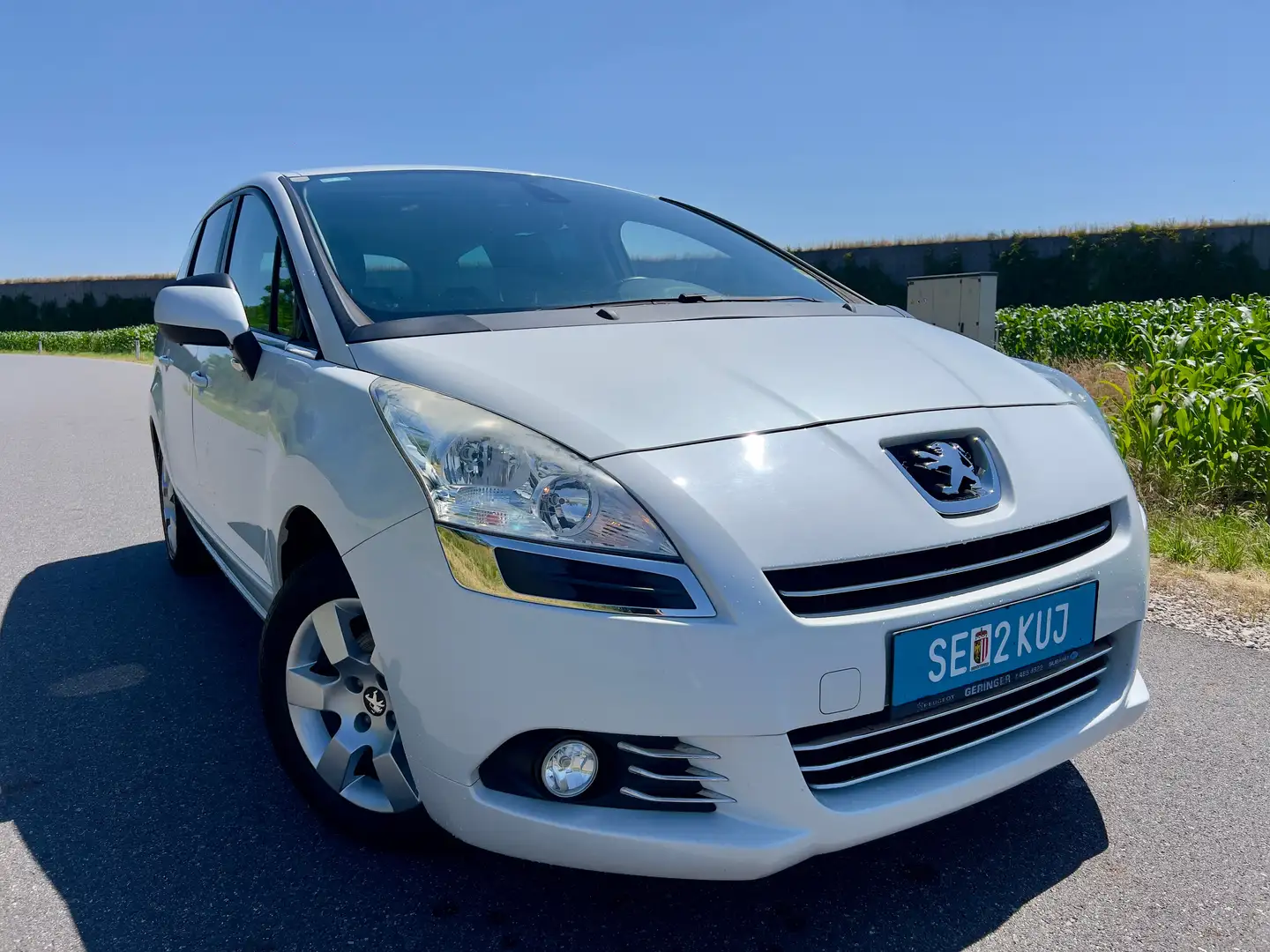 Peugeot 5008 Premium, Pickerl Neu! 8Fach-bereift Weiß - 1
