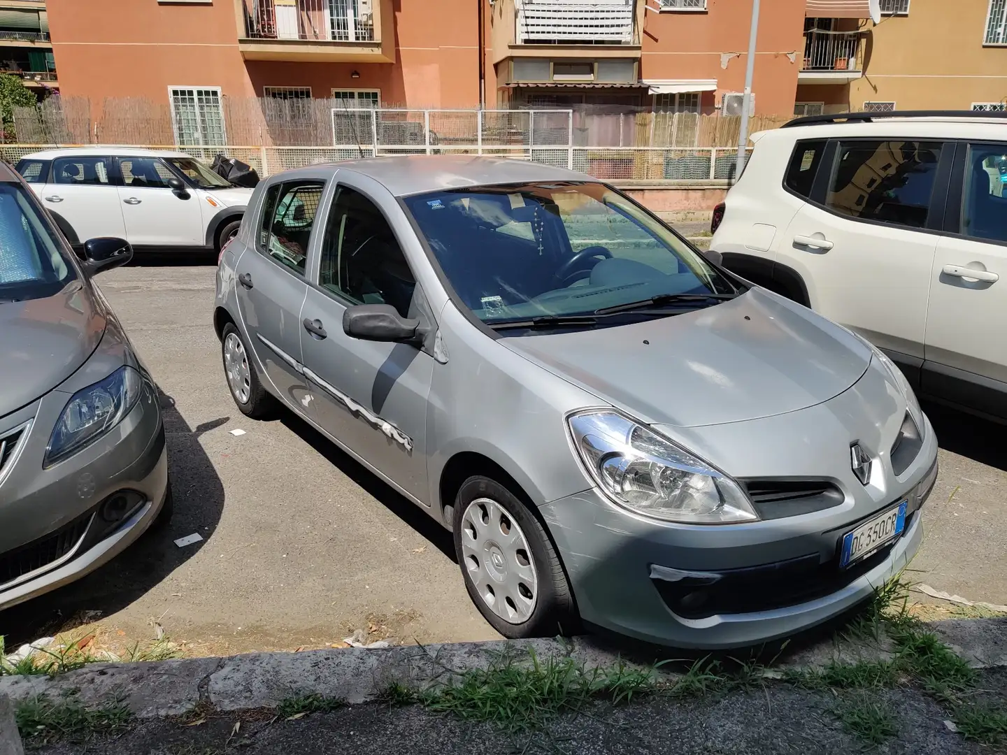Renault Clio - 1