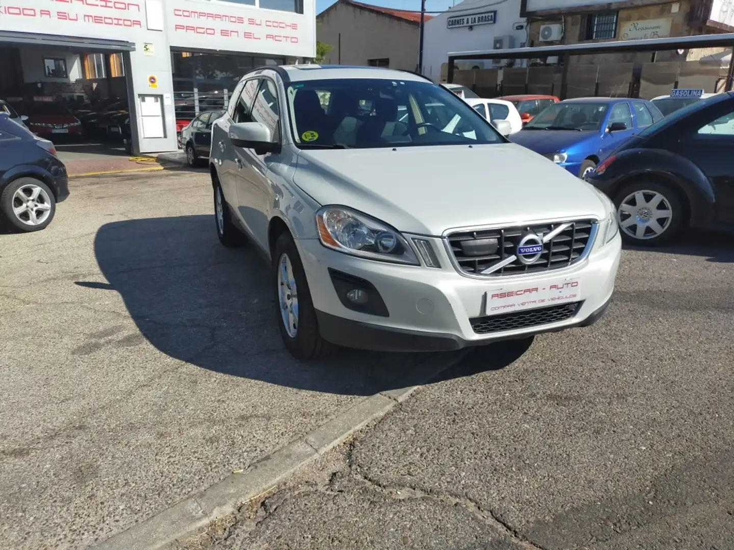 Volvo XC60 2.4D Summum Geartronic Plateado - 2