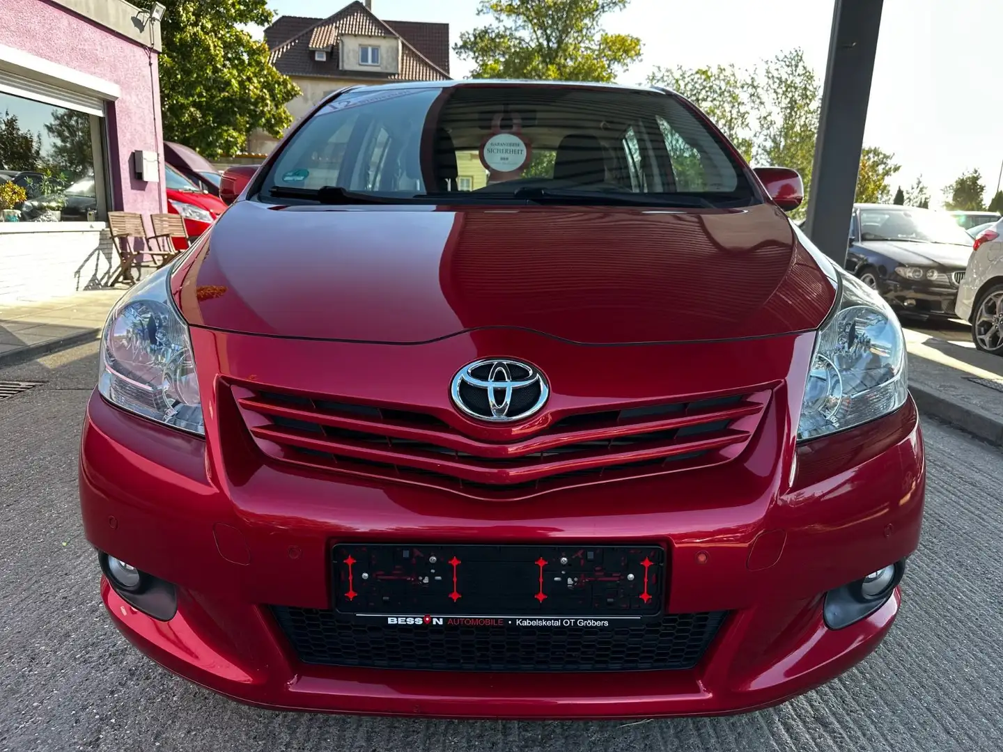 Toyota Verso Life "HU+Service Neu" Rouge - 2