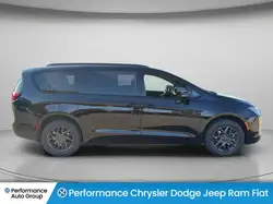 Chrysler Pacifica 2027