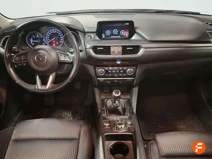 Mazda 2017, foto 11