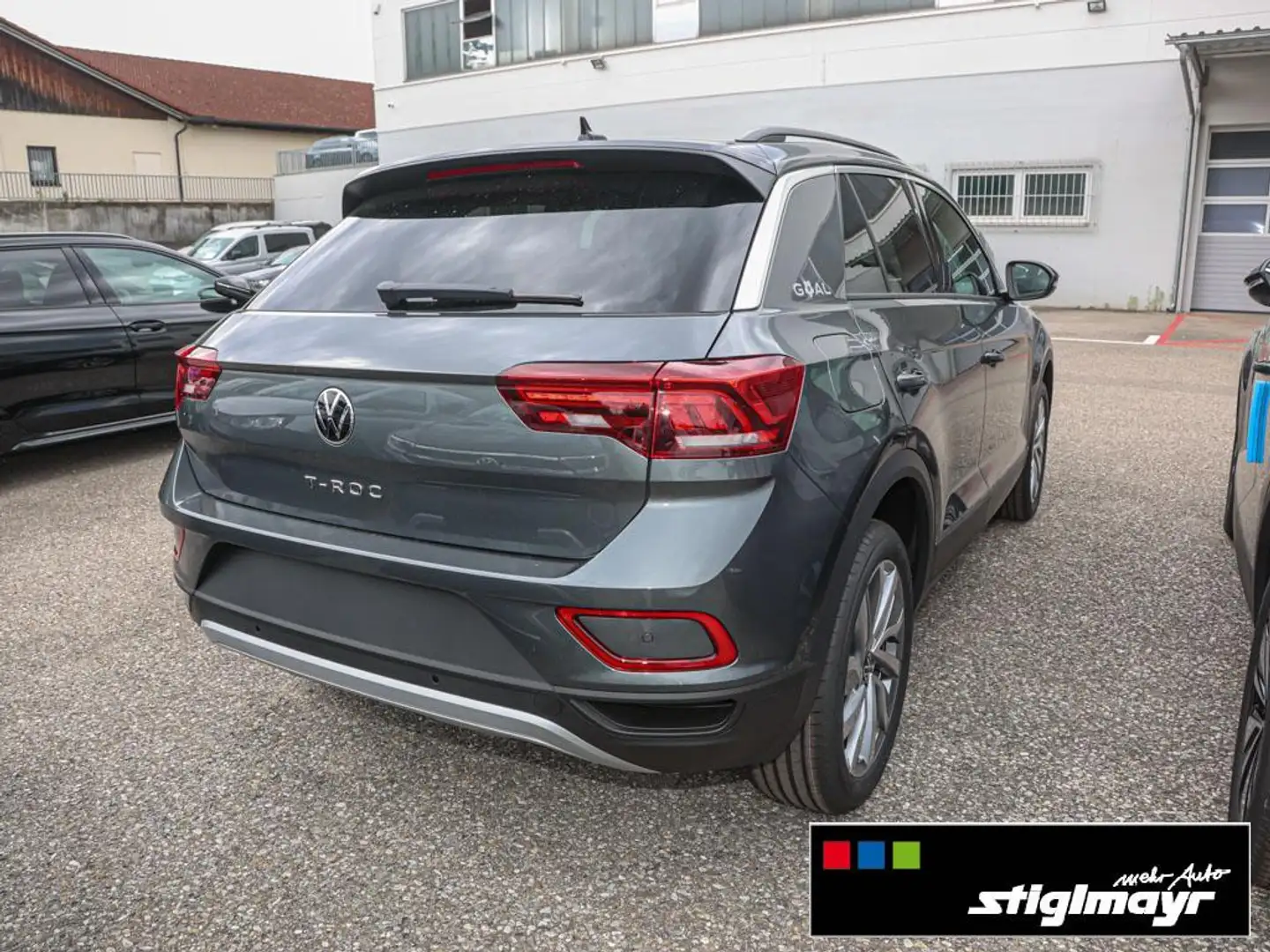 Volkswagen T-Roc GOAL 2.0 l TDI SCR KAMERA+STIZHG+PDC+NAVI Grijs - 2