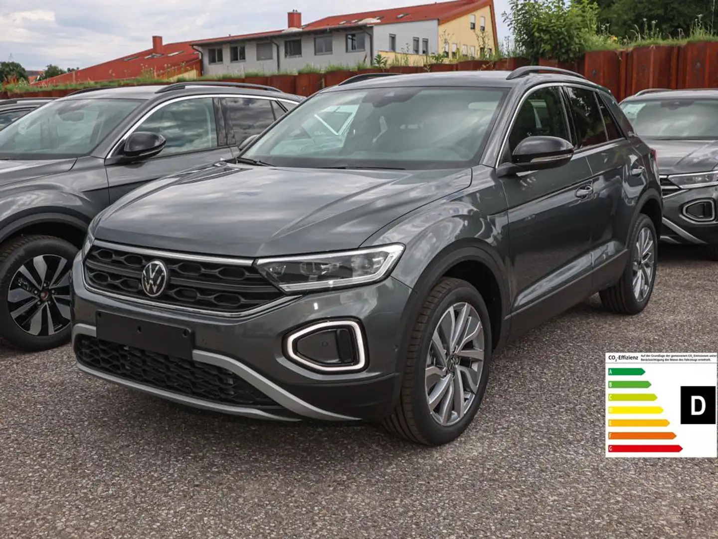 Volkswagen T-Roc GOAL 2.0 l TDI SCR KAMERA+STIZHG+PDC+NAVI Grijs - 1
