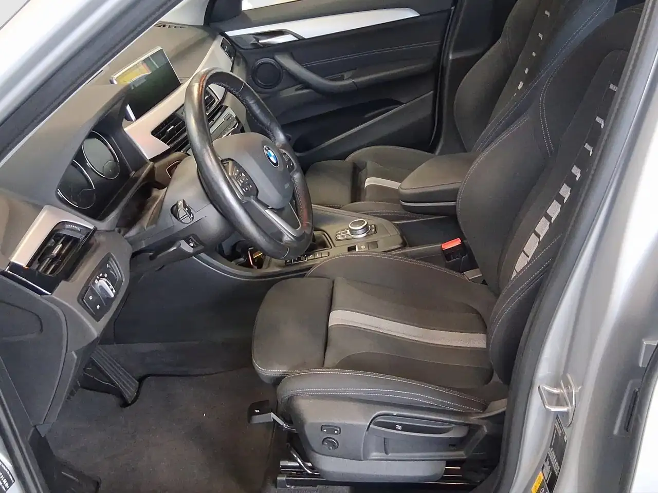 BMW X1 xDrive25e Advantage / AHK/ Businesspaket Navi/ Dri, миниатюра 11