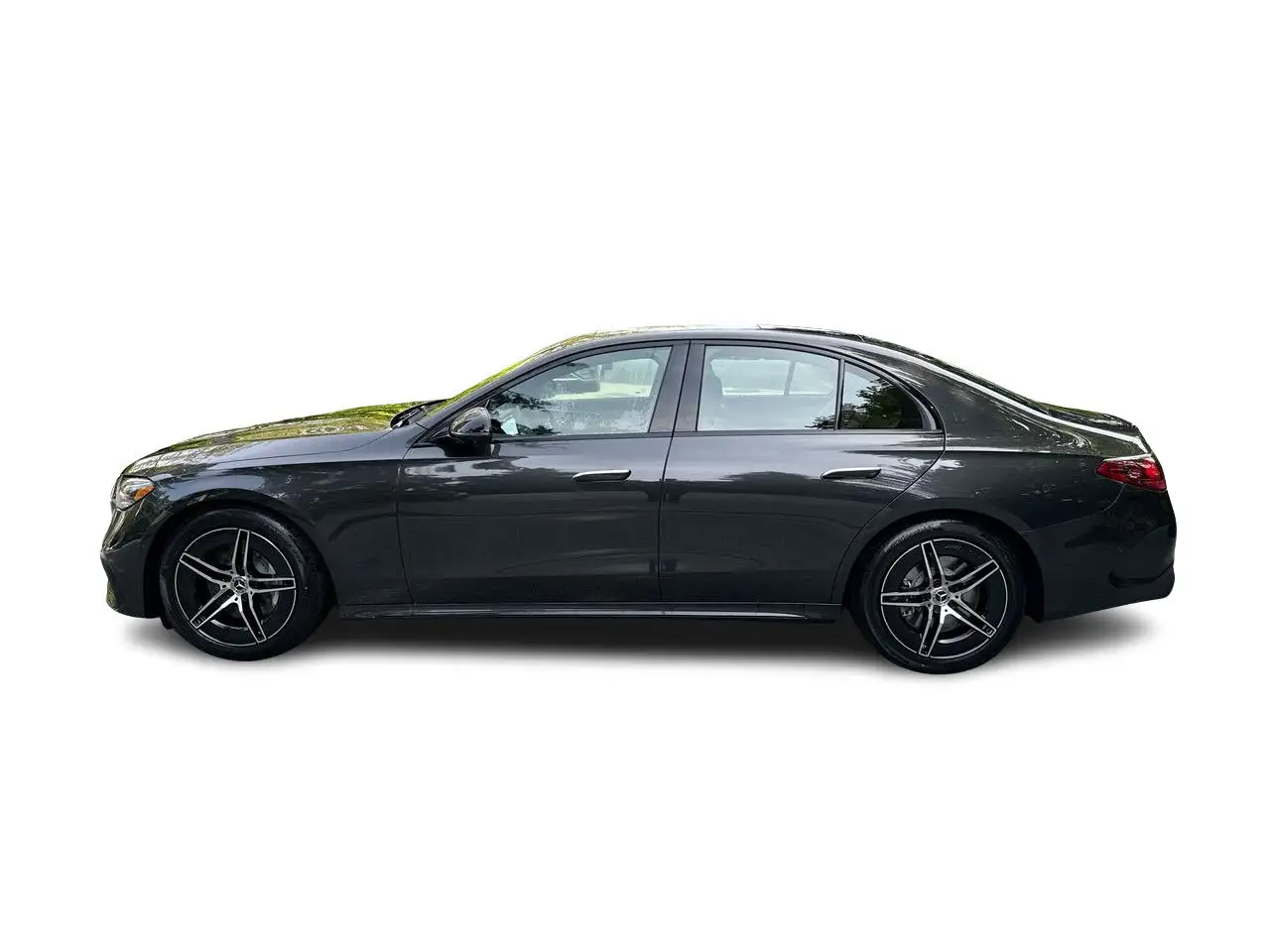 Mercedes-Benz E-Class снимка Mercedes-Benz E-Class