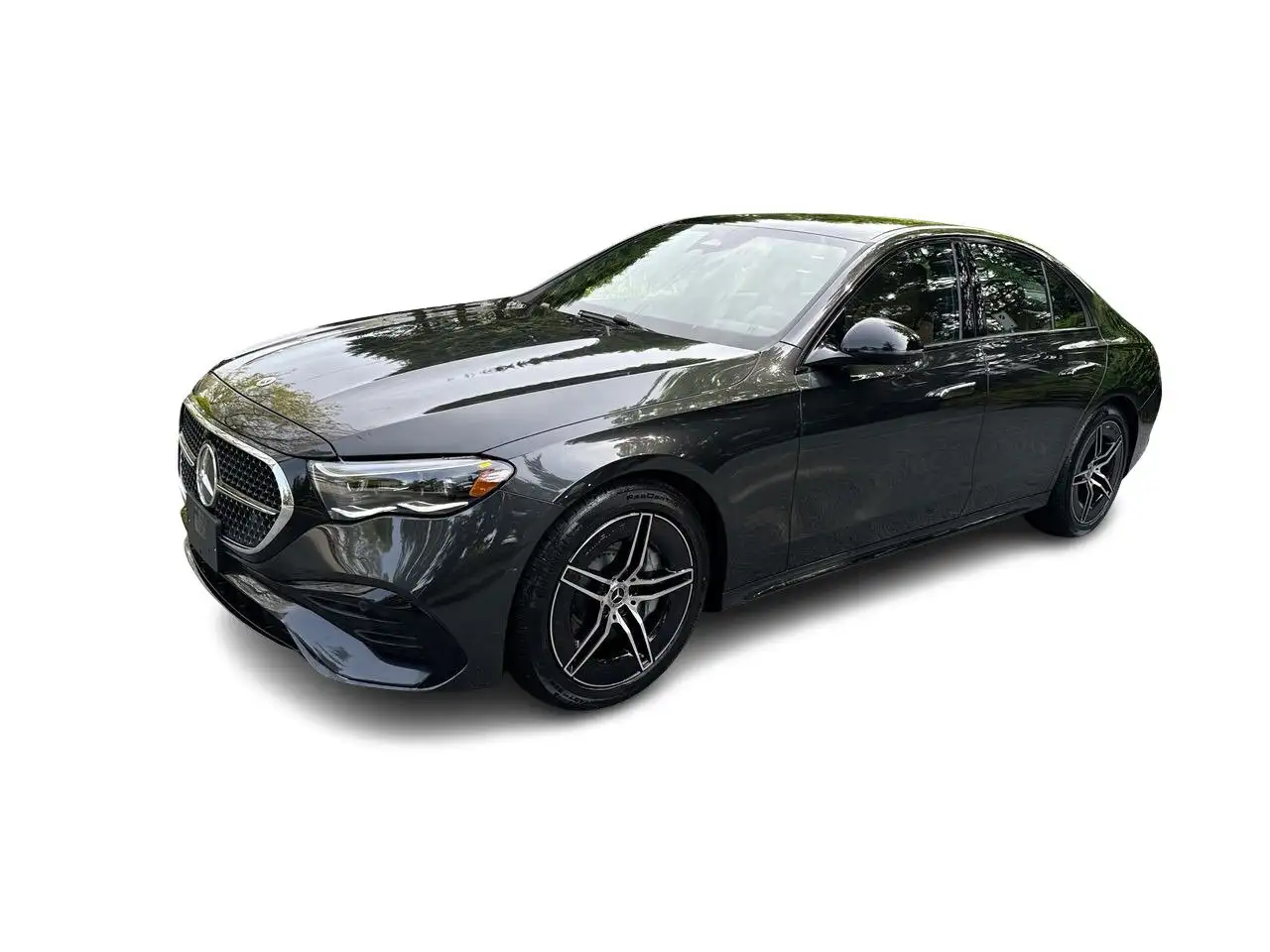 Mercedes-Benz E-Class снимка Mercedes-Benz E-Class