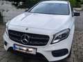 Mercedes-Benz GLA 200 GLA 200 d 4MATIC Aut. Weiß - thumbnail 1