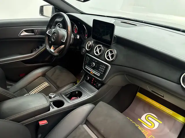 Mercedes-Benz Cla Class view 10