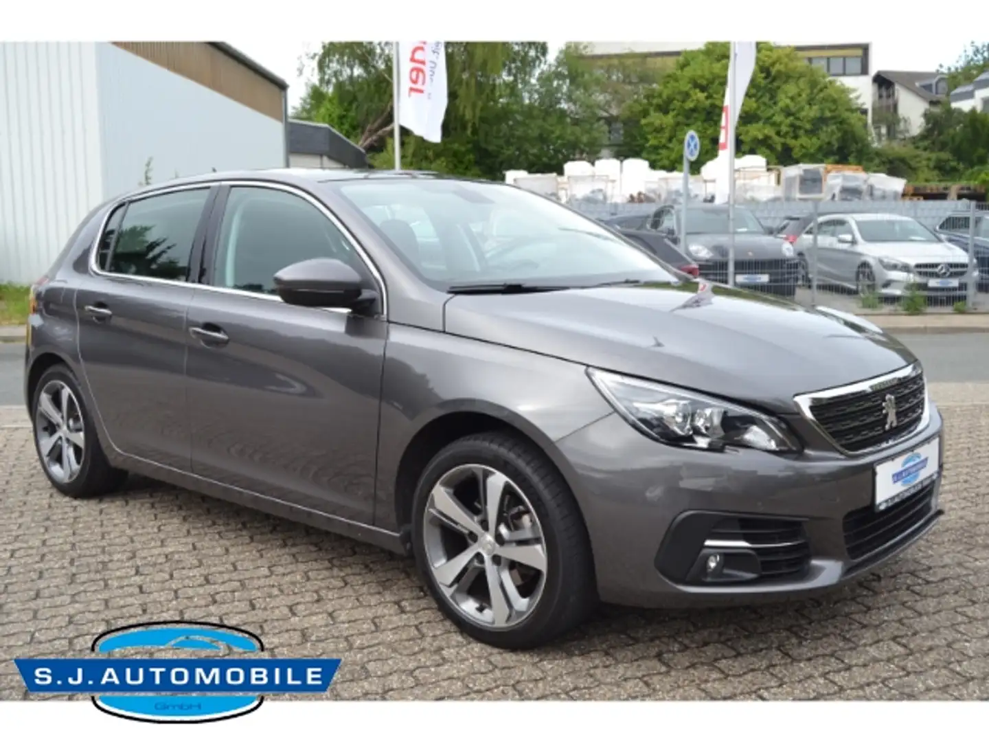 Peugeot 308 Allure 1.2 e-THP PureTech,Navi,Pano,TOP Gris - 1