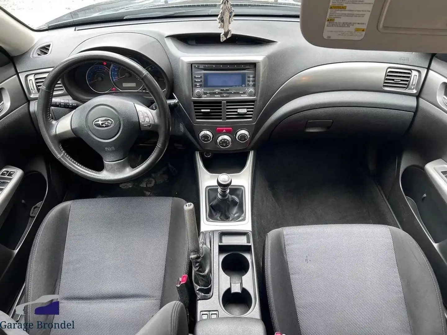 Subaru Impreza 2.0d 150CV Gris - 2