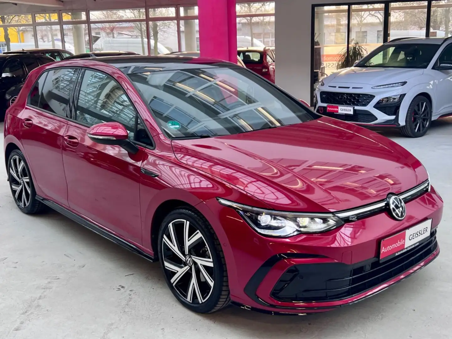 Volkswagen Golf VIII  R-Line eTSI+Panoramad.+Kamera+virt.Co Rot - 2