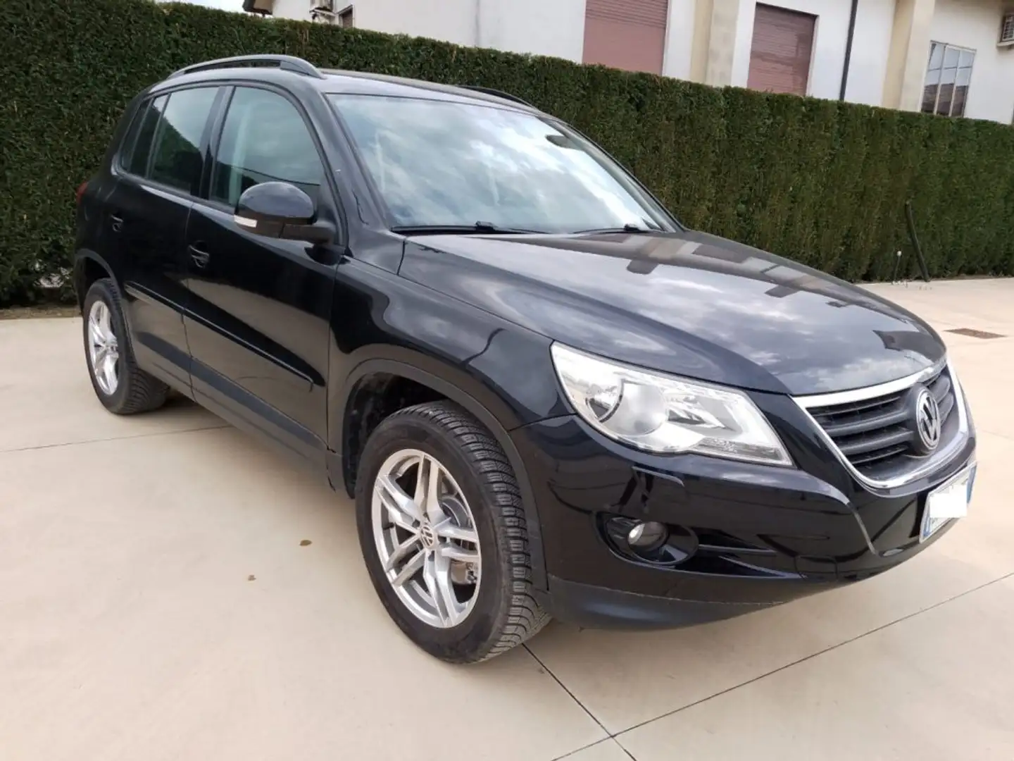 Volkswagen Tiguan 2.0 16V TDI DPF 4x4 Noir - 2