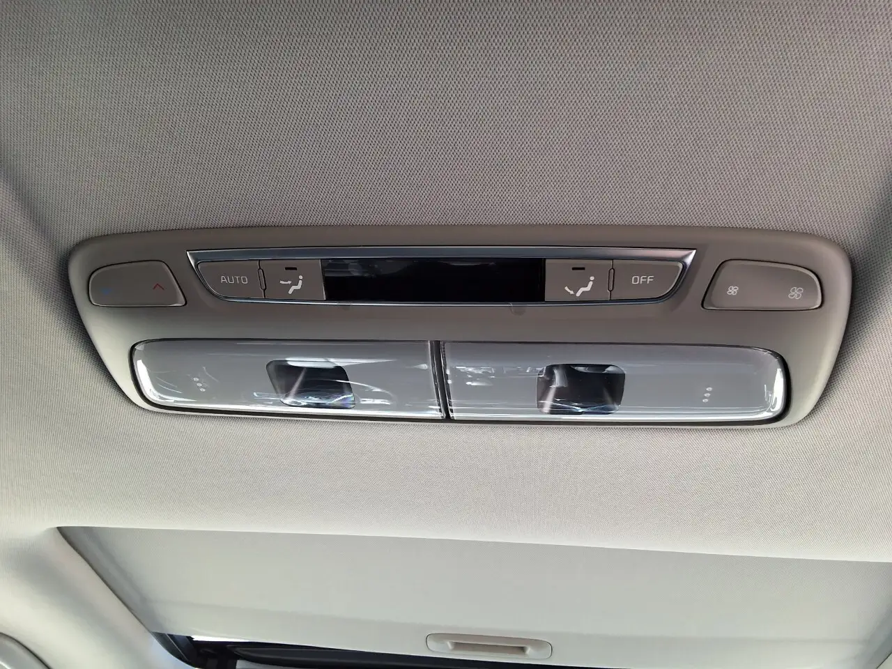Kia Telluride photo Kia Telluride