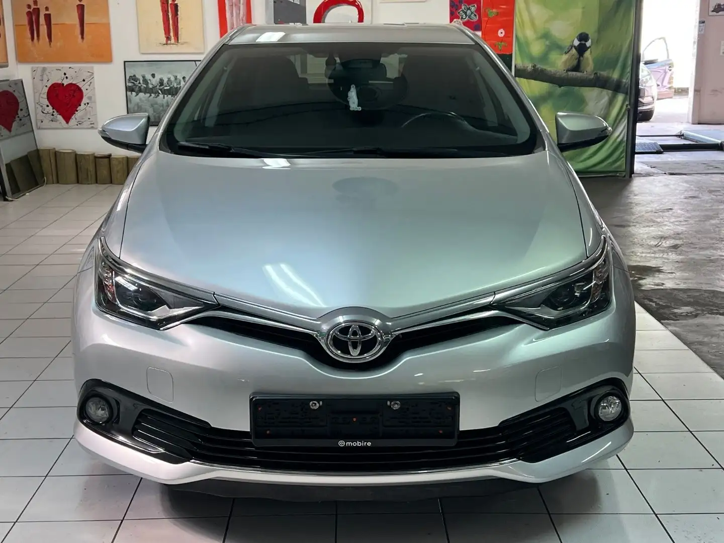 Toyota Auris Benzin 1,6  Active Plus Navi LED SzHz Silber - 2