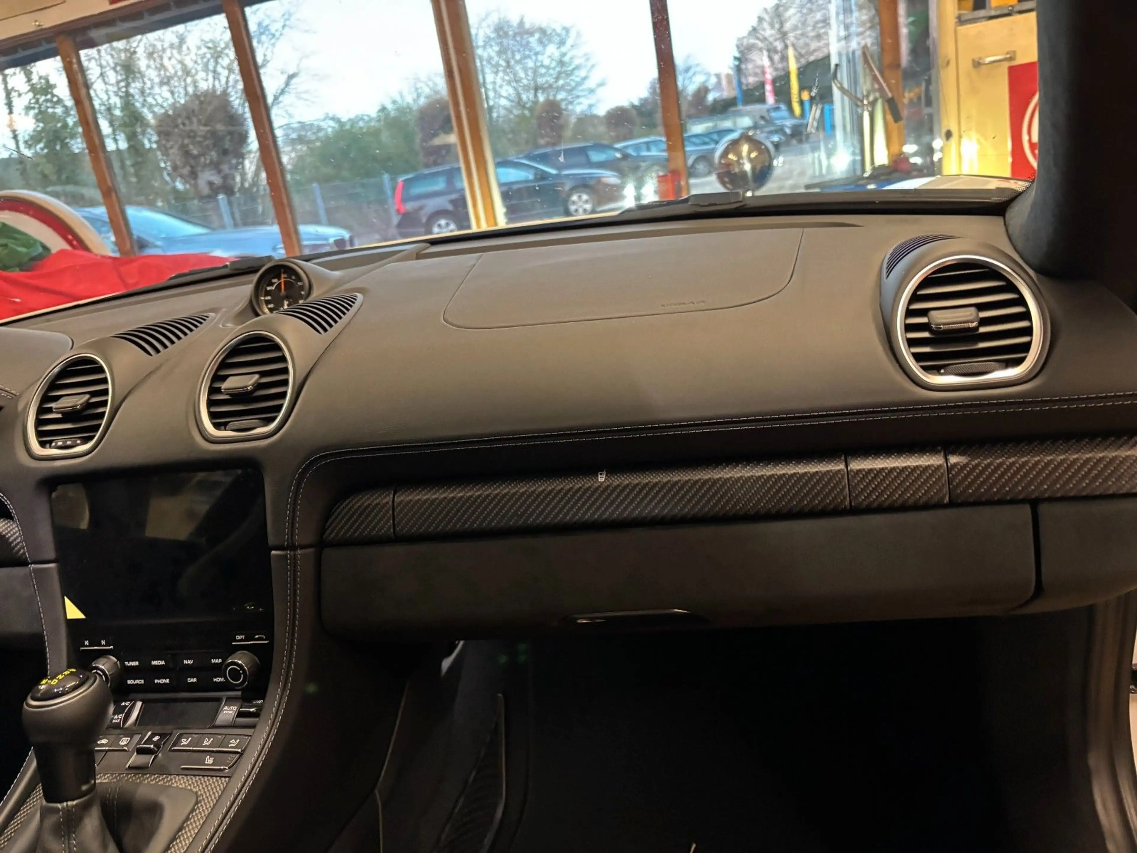 Porsche Boxster — photo 15