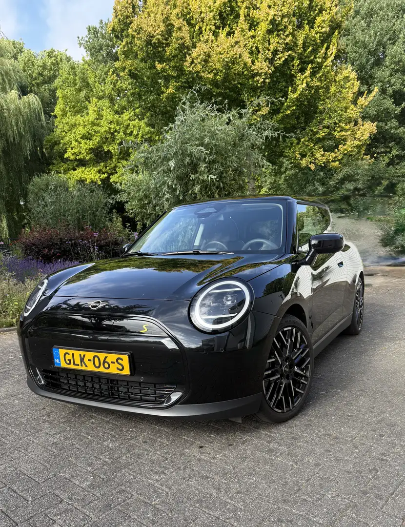 MINI Cooper SE 3-deurs Classic+Pakket M/ Panoramadak/Led/Head-Up Zwart - 1