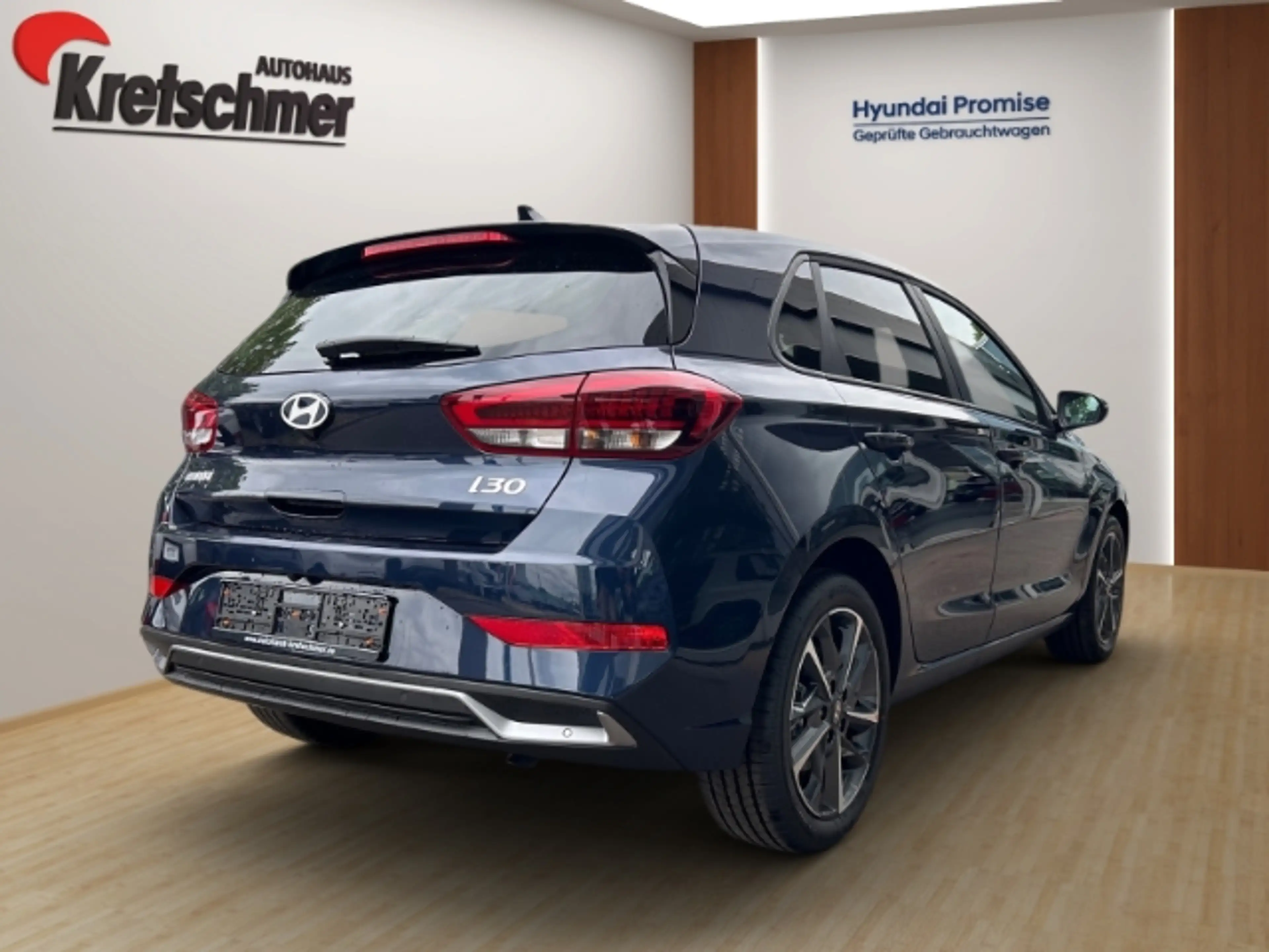 Hyundai i30 Trend 1.6 T-GDI 2WD AUTOMATIK*NAVI*LED*PDC*RFK — photo 3
