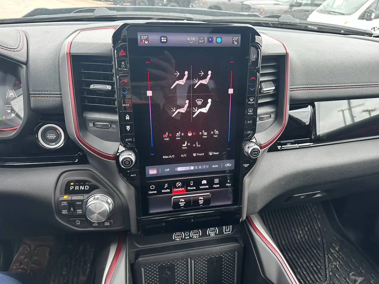 RAM 1500 снимка RAM 1500