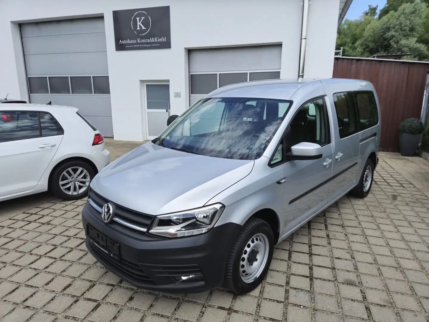 Volkswagen Caddy Nfz Maxi Kasten Trendline BMT Argent - 1