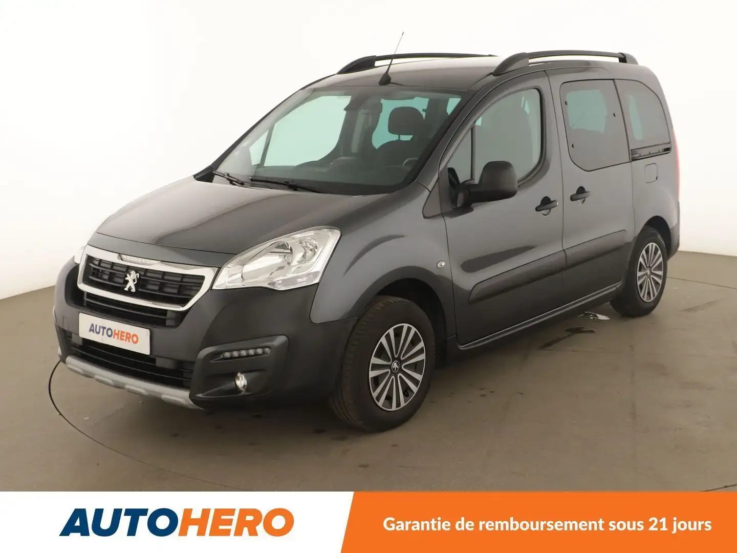 Peugeot Partner 1.2 PureTech Outdoor Gris - 1