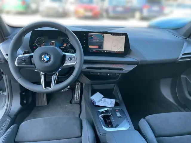 BMW 1 Series view 10