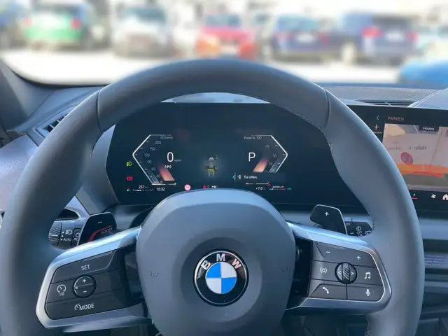 BMW 1 Series view 8