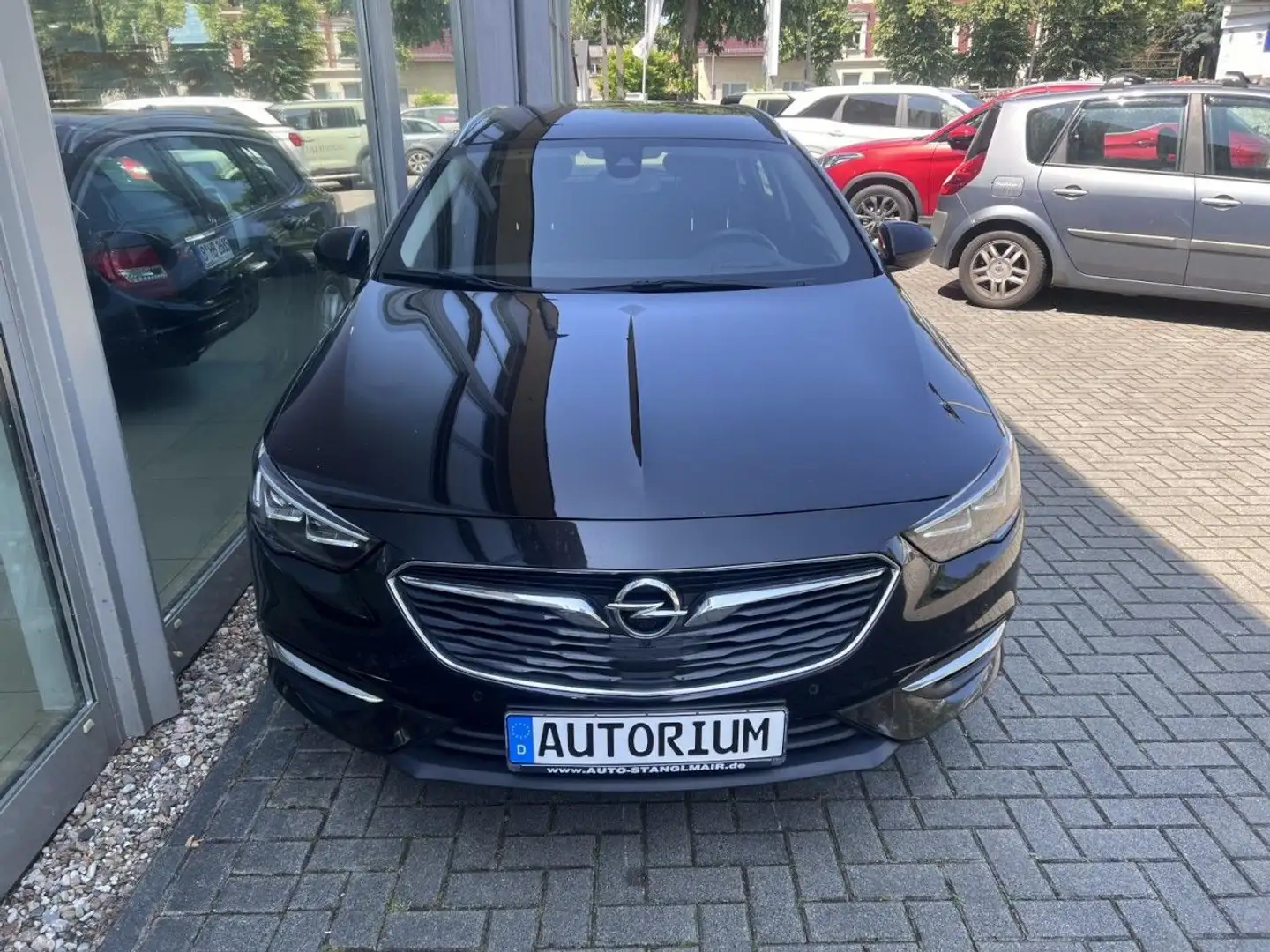 Opel Insignia B ST Innovation 2.0 4x4 NAV LED HUD AHK Schwarz - 2